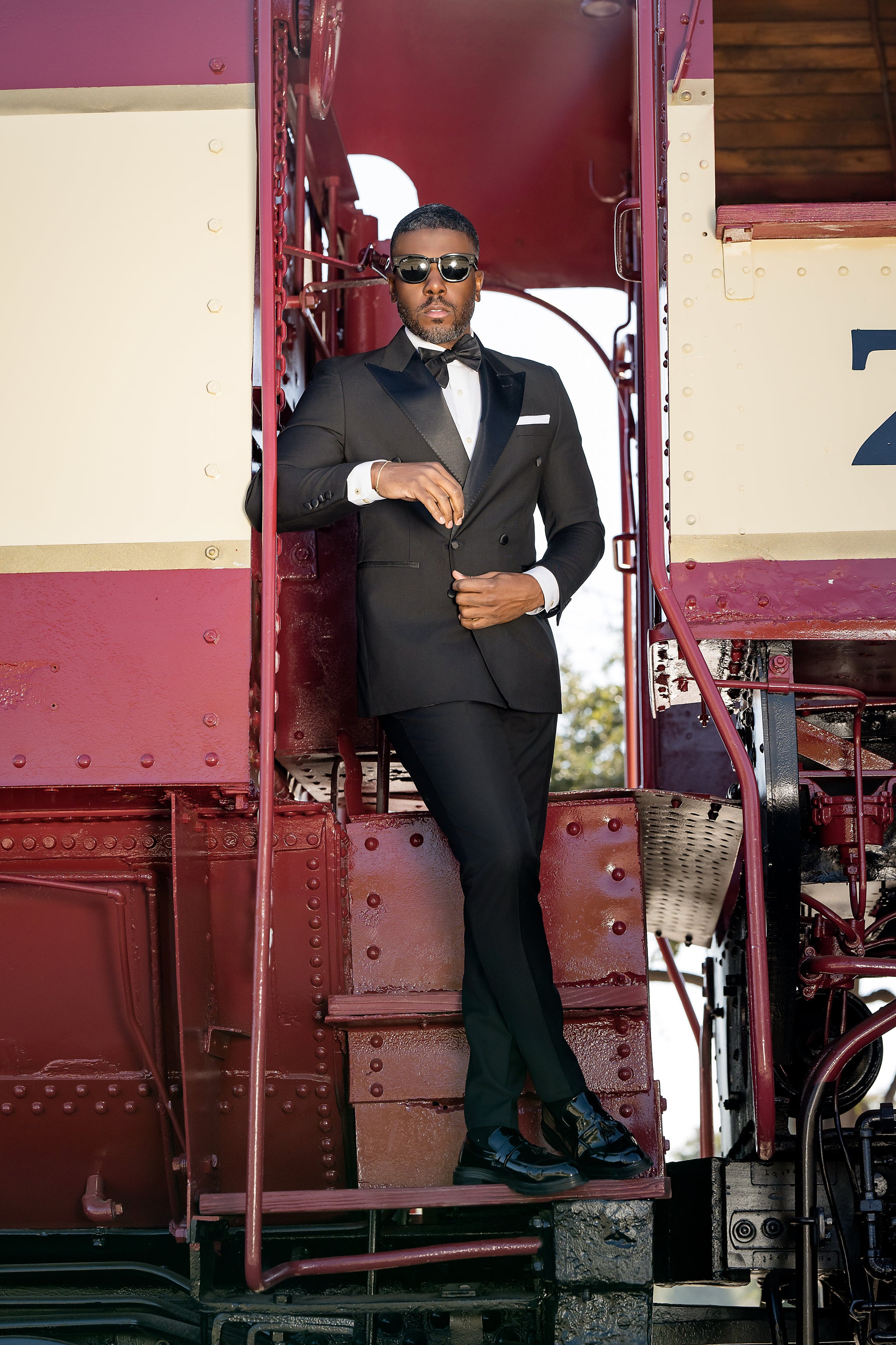 Black Peak Lapel 2 Piece - Double Breast Tuxedo – Eaden Myles