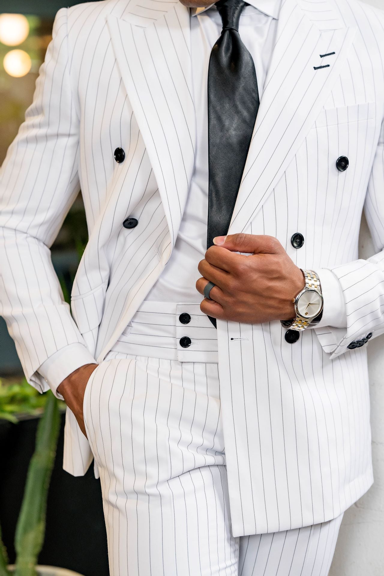 White Pinstripe - Tailored Fit 2 Piece Suit - Custom 34/28 White Pinstripe - Tailored Fit 2 Piece Suit - Custom 34/28